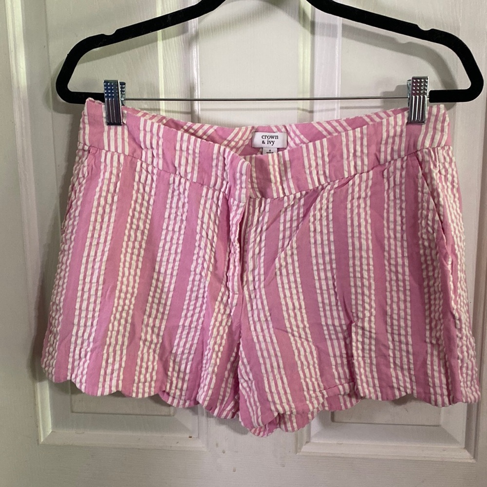 Crown & Ivy Scallop Hem Shorts Size 8